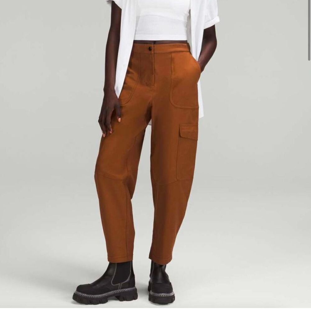 Lululemon Light Utilitech Cargo Pocket High-Rise Pant